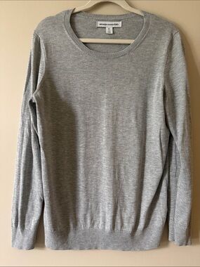 Amazon Essentials Women's Light Gray Crewneck Sweater